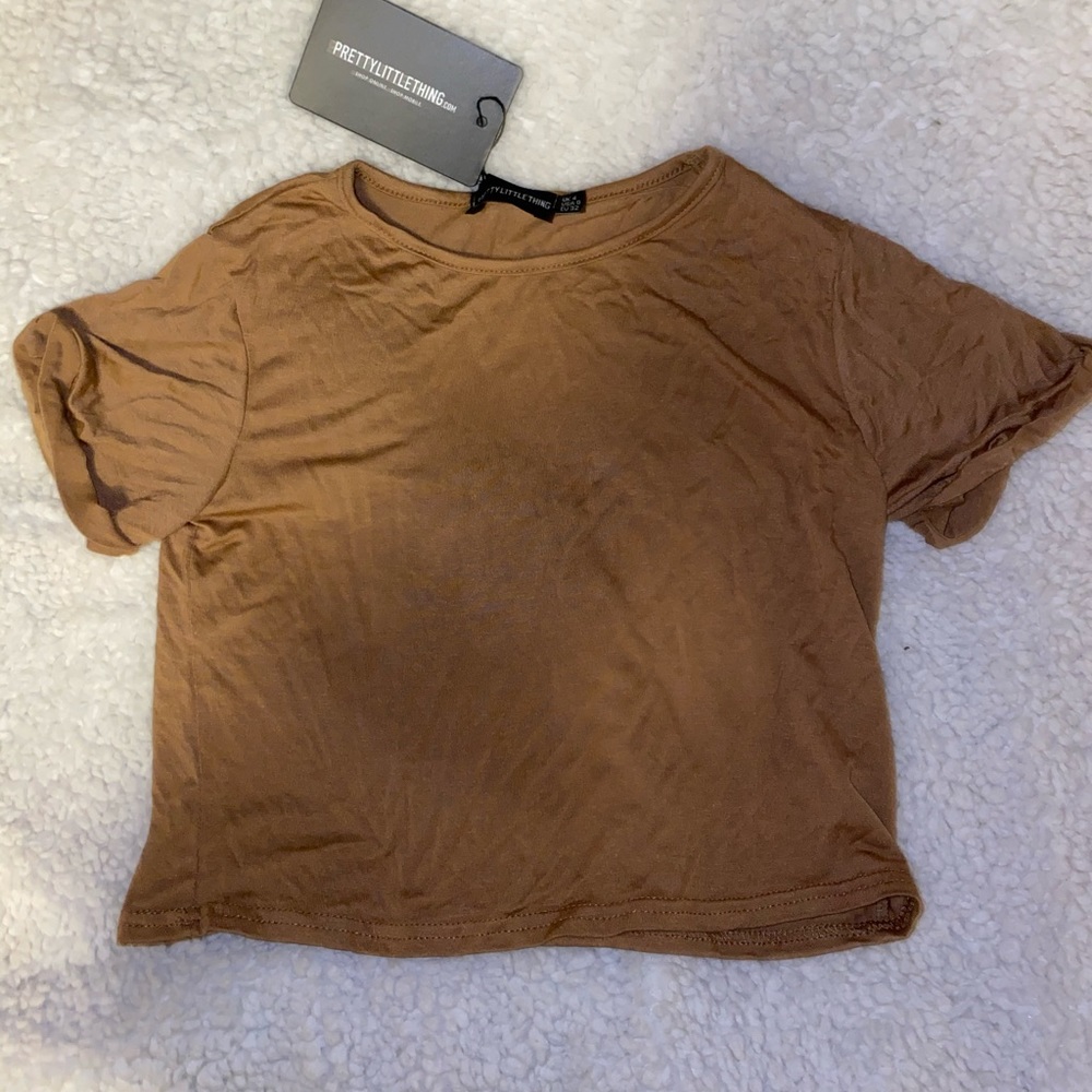 Pretty Little Thing crop top